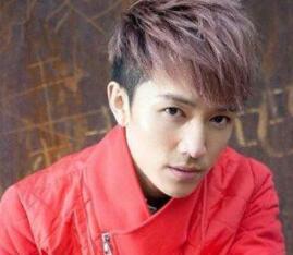 大頭方臉男人適合什么發(fā)型